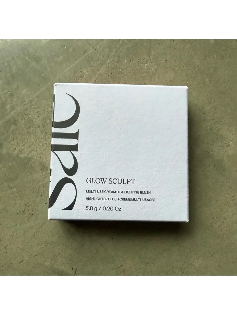 Saie glow sculpt